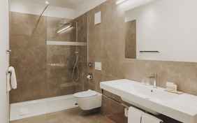 Badezimmer im Familienzimmer. - Foto: Angela Lamprecht